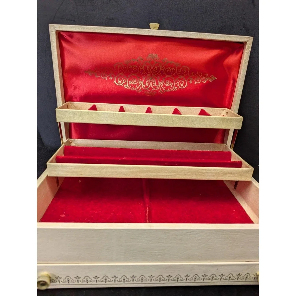 Vintage 50's 60's Beige Cream Jewelry Box 4 Tiers Accordion Style Red Velvet
